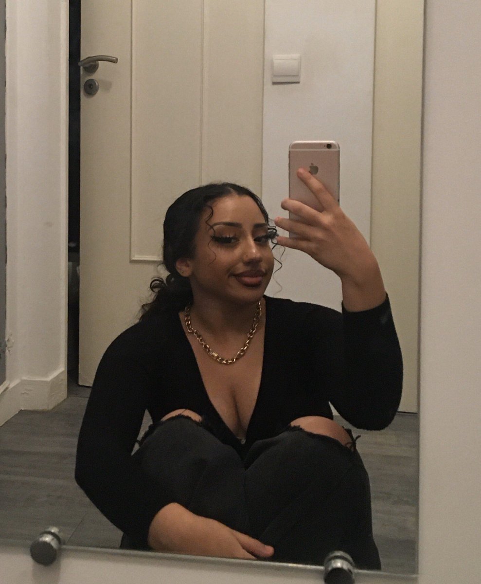 iziss🌸 tweet media