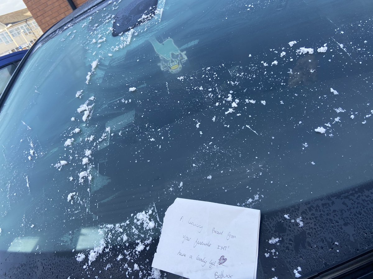 bethangriffith's tweet photo. Random acts of kindness go so far 😭🥰 (my SHO defrosted my car because I’d forgotten de-icer) https://t.co/rlAQPGhNxd