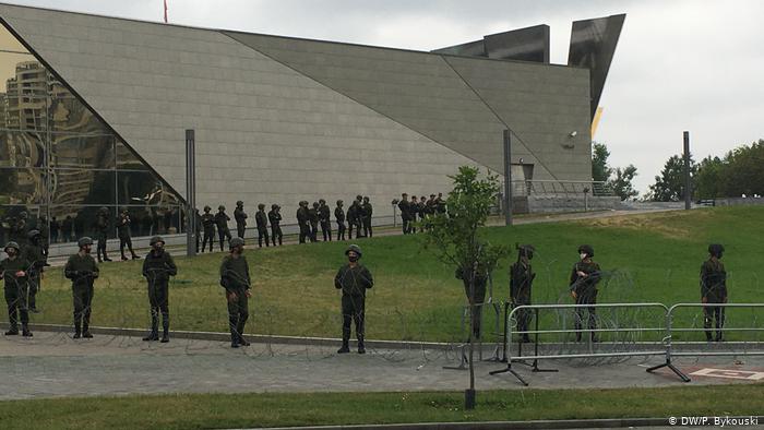 Arrests by the OMON riot police and other special police battalions are nothing new, even though last time they were especially brutal.But active use of National Guard is alarming, because it is a step towards Belarus, where the regime has unleashed all forces it has. 9/