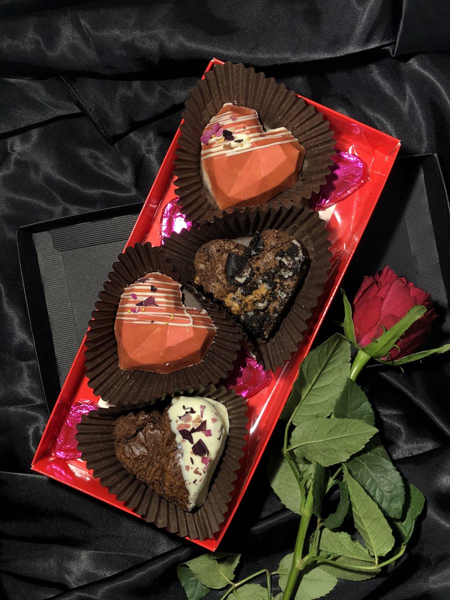 SimplyChoco's tweet image. Our New Valentines collection is EVERYTHING