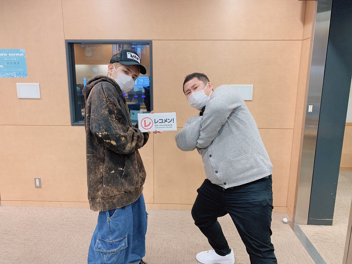 レコメン V Twitter オテンキのりの レコメン 生放送スタートしました 今夜は22時台のオープニングから ゲストのrude A さんが生登場 Radiko はこちら T Co Dwxths9kfm Rude A