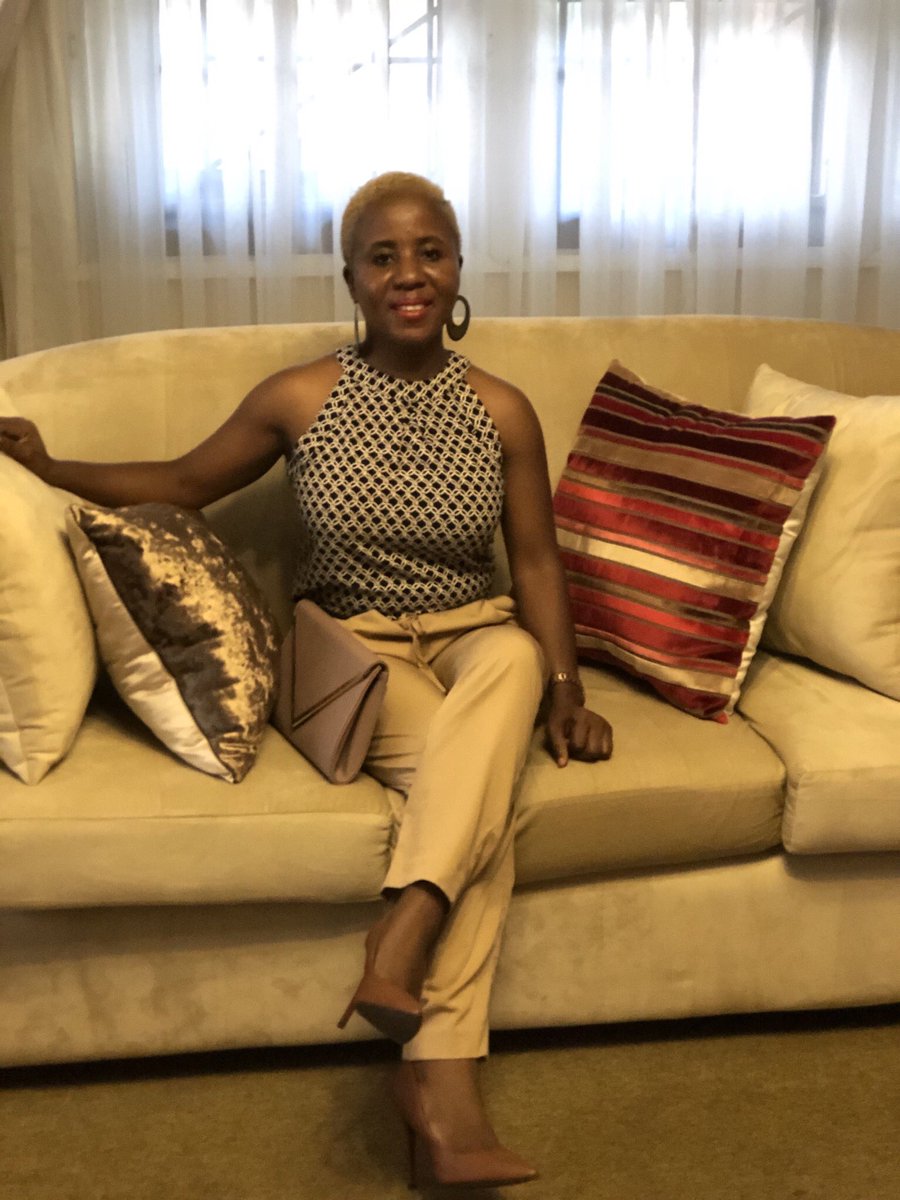 OliyideLola's tweet photo. You donβt have to follow the trends, be you and shine . Have a fabulous #DearFebruary #Clubhouse
#GOAT #Clubhouse https://t.co/ACynM1a60w