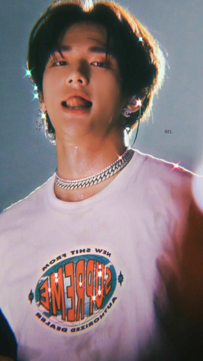  #HYUNJIN a dangerous but sexy details thread~ @Stray_Kids 