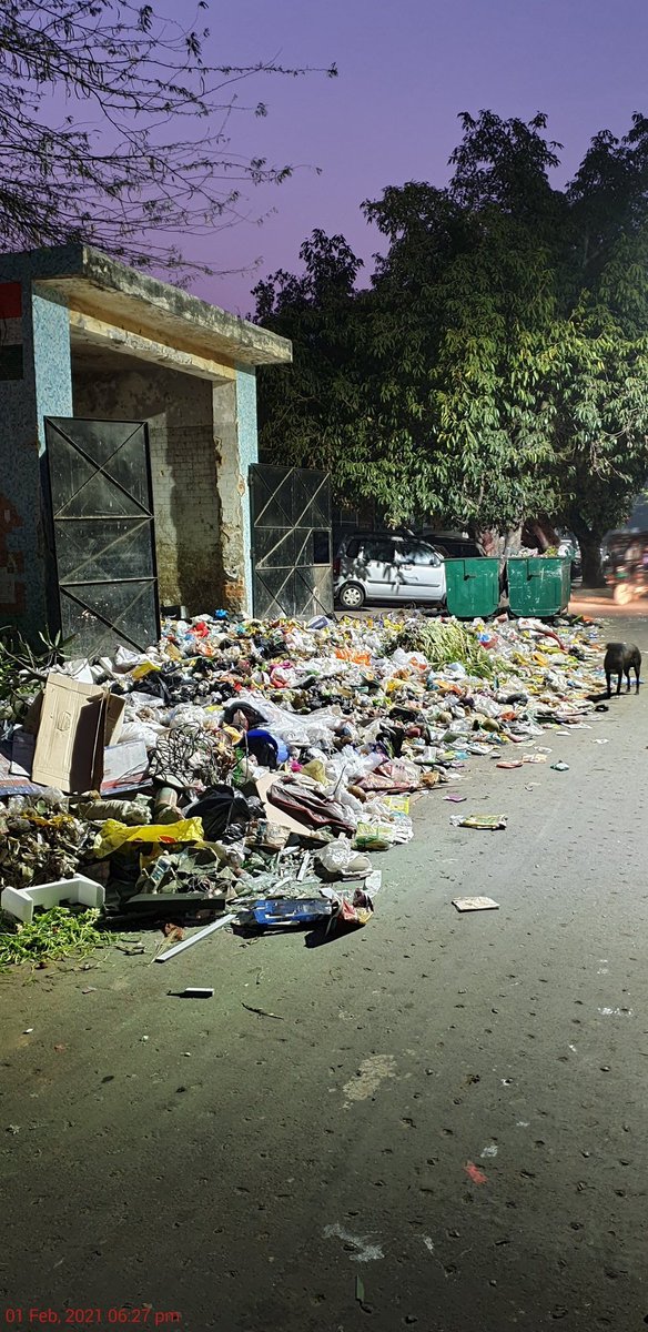 कर्मचारियों को तनख्वाह कोन देगा !! इस लड़ाई में पिसती आम आदमी की *लंदन जैसी दिल्ली* !! #CorruptMCD #DirtyCityDelhi #LondonbaniDelhi
#Delhi #eastdelhi
<a href="/BJP4Delhi/">BJP Delhi</a> <a href="/OfficialEdmc/">EDMC Official</a> <a href="/SDMC_Official/">SDMC_Official</a> <a href="/AAPDelhi/">Aam Aadmi Party Delhi</a> <a href="/msisodia/">Manish Sisodia</a>