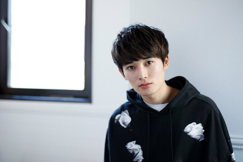 【GRAPT/グラプト】
✂︎メンズスタイリング/全5種
取扱いサロンほか、LOFTや東急ハンズで販売中

✔︎ Balm Hard
重くならずナチュラルで 適度に動きや束感も表現できるのでマッシュから立ち上げまで幅広いスタイルに無造作な動きを。80g／1,500円
▶︎ hair.cm/tu/article-407…