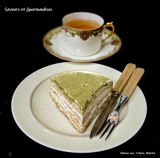 Nadjibella's tweet photo. La  #chandeleur, c'est demain. Que diriez-vous de ce gâteau aux crêpes #matcha. 
Une recette d'#HélèneDarroze
Tous les détails : https://t.co/GLG1t1eKMo https://t.co/zltB7dTVRS