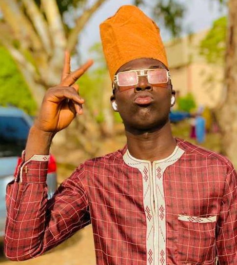 Justkunle's tweet photo. I don't know if this is made up, but the man na man https://t.co/IlMun6fWpv
