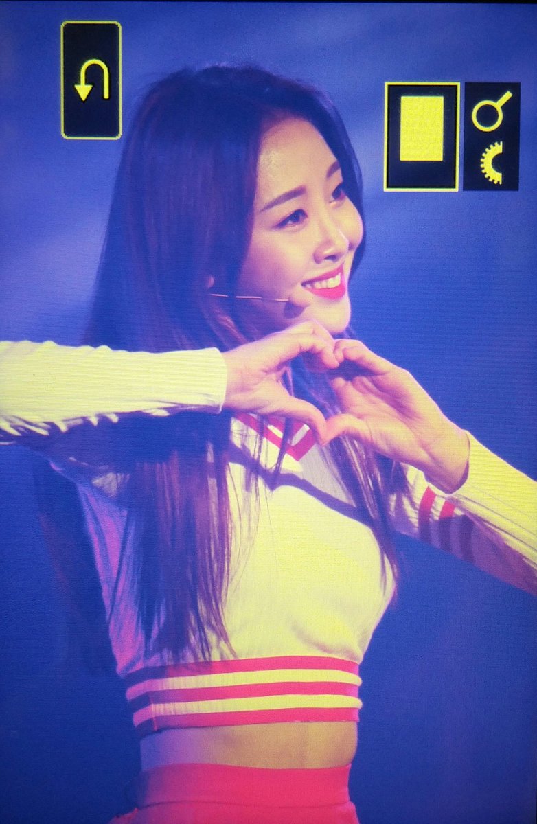 #Yves #이브 <a href="/loonatheworld/">이달의 소녀(LOOΠΔ)</a>