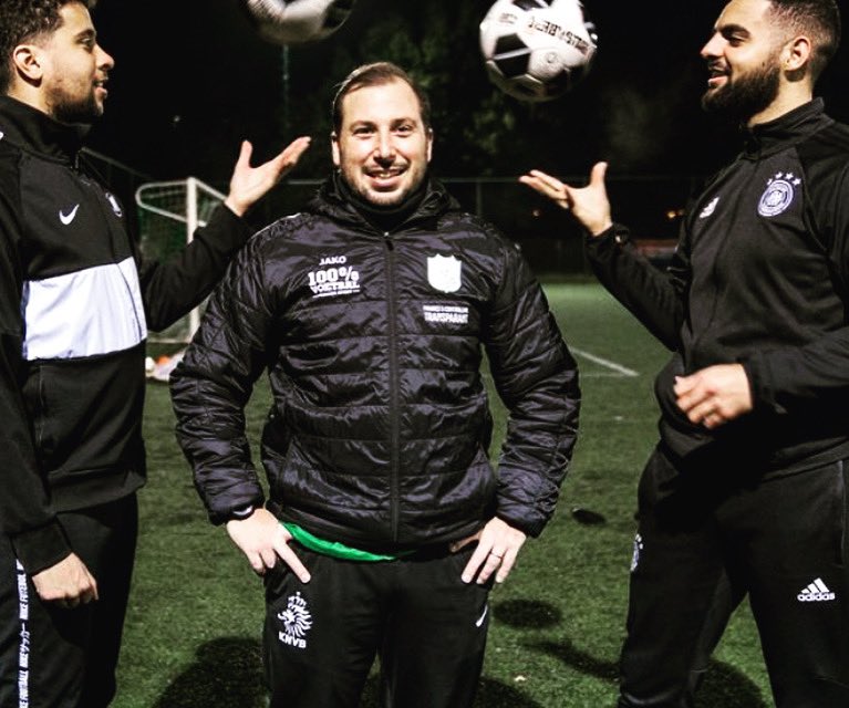 Yes! Onze trainer heeft bijgetekend! Op naar seizoen 2021/2022