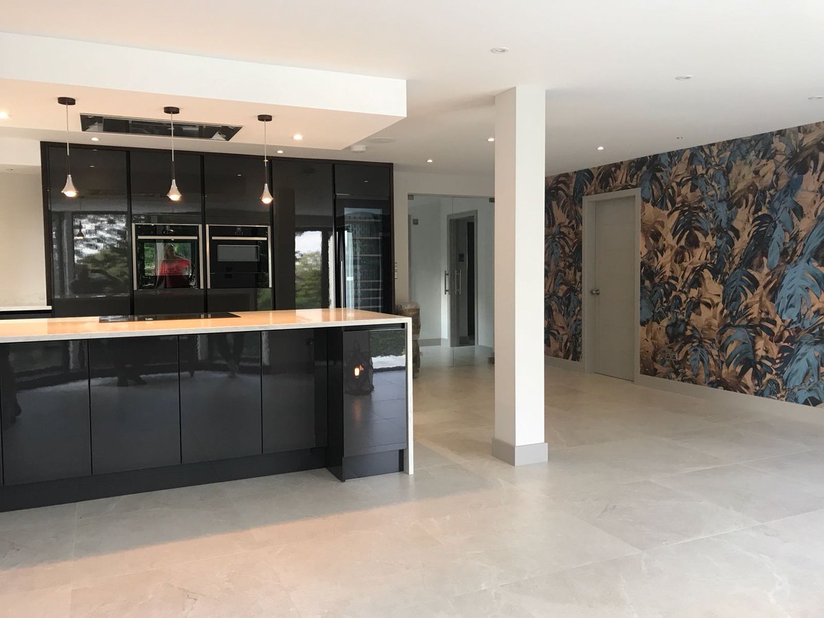 Tektura Wallcoverings (@tekturatalk) on Twitter photo A kitchen design with a wow-factor wall using our <a href="/ElliPoppDesigns/">Katja Behre</a> Monstera Deliciosa Tan #wallcovering! See more here: bit.ly/3rblueb #interiordesign #wallpaper <a href="/TheBCFA/">Ethan D’Water</a> <a href="/DesignInsider1/">Design Insider</a> @Material_Lab A kitchen design with a wow-factor wall using our <a href="/ElliPoppDesigns/">Katja Behre</a> Monstera Deliciosa Tan #wallcovering! See more here: bit.ly/3rblueb #interiordesign #wallpaper <a href="/TheBCFA/">Ethan D’Water</a> <a href="/DesignInsider1/">Design Insider</a> @Material_Lab