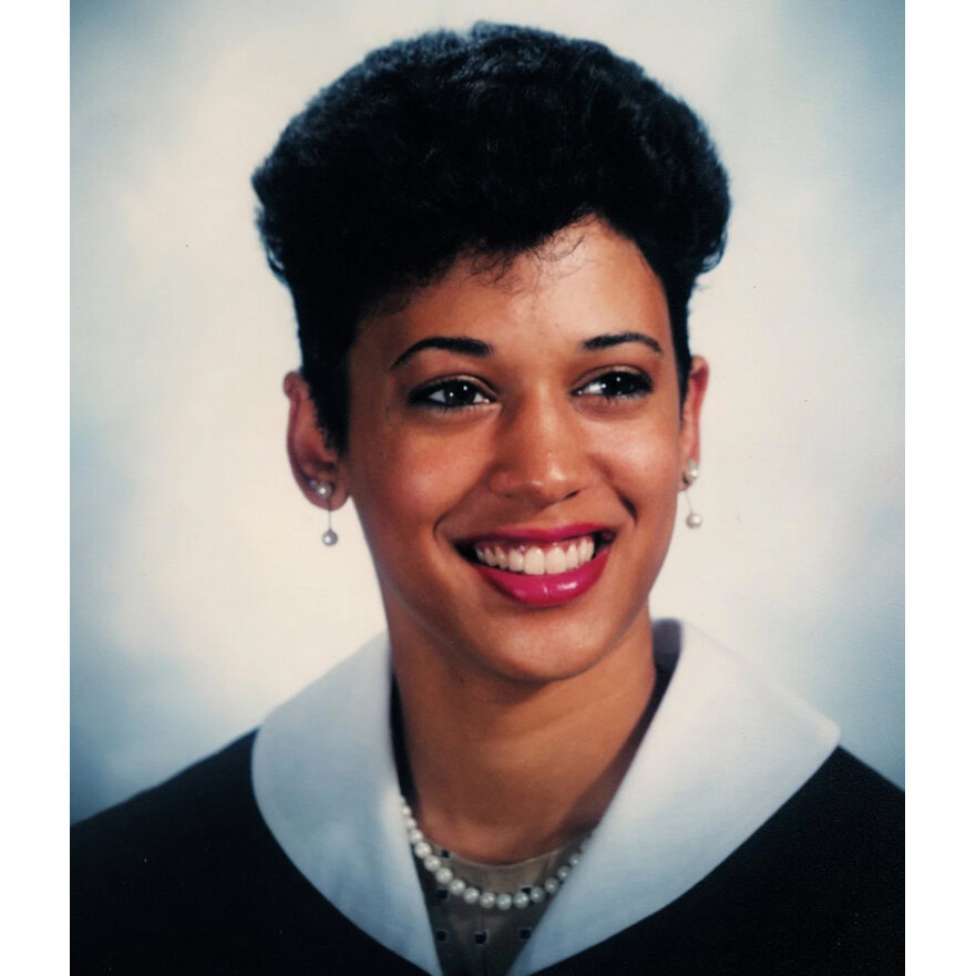 Kamala Harris went to college at Howard University and then earned her law degree from the University of California. In 1990, she started her career as a prosecutor  #ForThePeople and quickly climbed the ladder and eventually became California's AG. 7/x  #BlackHistoryMonth  