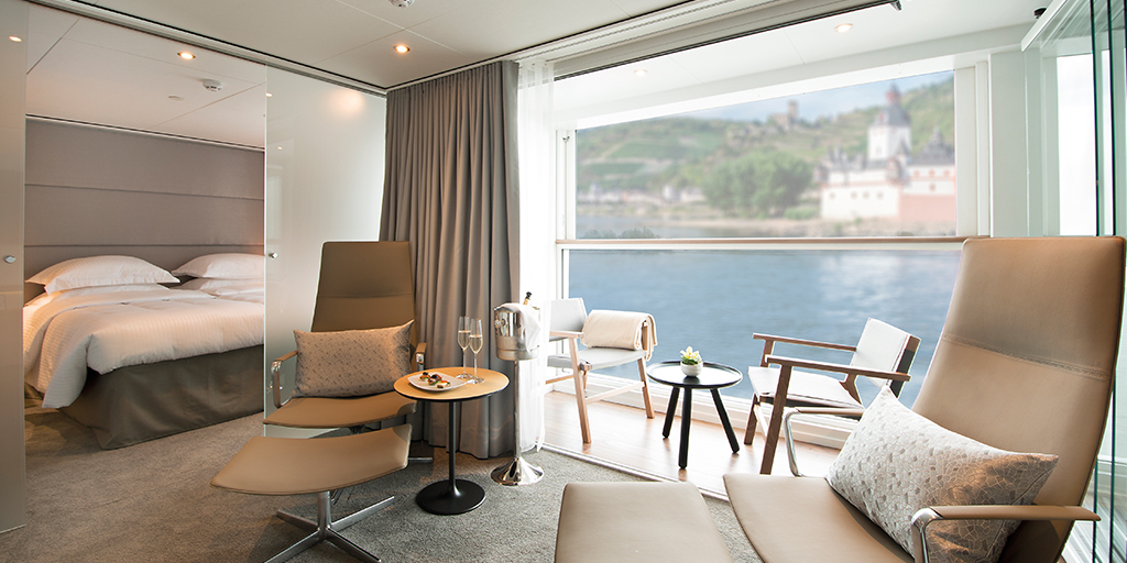 Emerald_Cruises's tweet photo. Contemporary design, modern furnishings and a generous array of amenities at your fingertips. From the moment you set foot on board our Star-Ships, you're part of the #EmeraldEXPERIENCE
https://t.co/UEm9S6x84q
#interiordesign #rivercruise #LifeOnBoard https://t.co/kwnATmsH7N