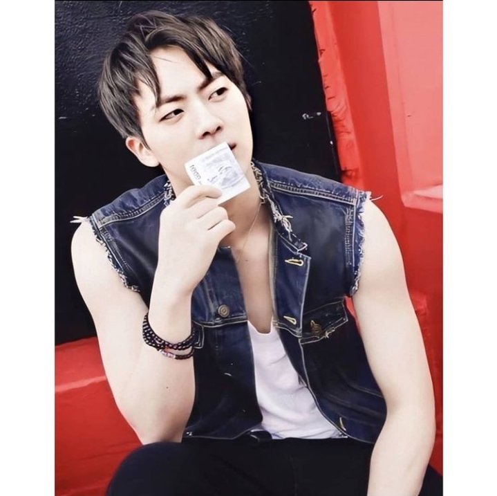 seokjinnie194's tweet photo. Seokjin's arms 💪💪
.
.
#JIN #KIMSEOKJIN #seokjin #BTSJIN #BTSARMY #진 #석진 #김석진 #jinkook #taejin #jinmin #2seok #namjin #Yoonjin #WeLoveYouJin #Abyss10M #EATJIN #900DaysWithEpiphany #StreamFor_Jin #Actor_KimSeokjin #1600DaysWithAwake #SeokjinTrends #BTS_BE https://t.co/fyjf3X02p4