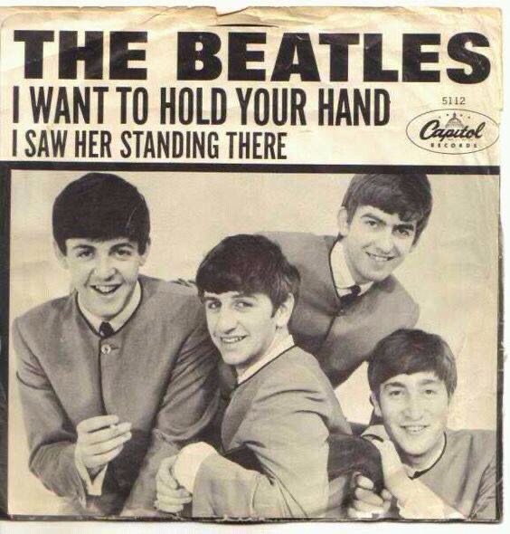 SteveMarinucci's tweet photo. 2/1/1964: The #Beatles started a seven week run at No.1 on the US singles chart with 'I Want To Hold Your Hand', the first US No.1 by a UK act since The Tornadoes 'Telstar' in 1962 and the first of three consecutive No.1's from the group. #OnThisDay https://t.co/fT0jsyswFi