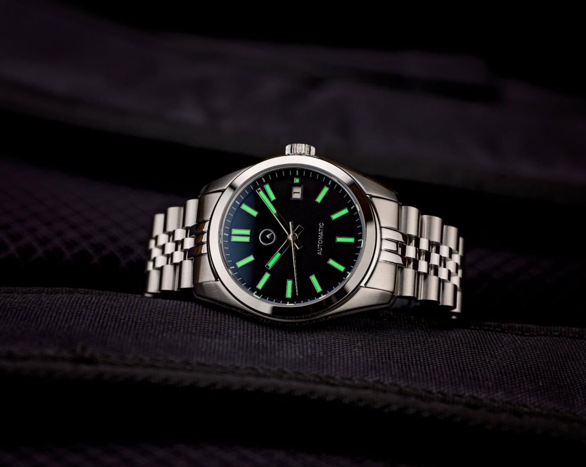 thelanjampod's tweet photo. Congrats to @LongIslandWatch on their new ISL line with a Hi Beat Miyota movement and the classic hallmarks of a mid-century dress watch (look at that fluting!) Great job!

#Islander #islanderwatch #rolex #seiko #miyota #watches https://t.co/mwJUqzU9pi
