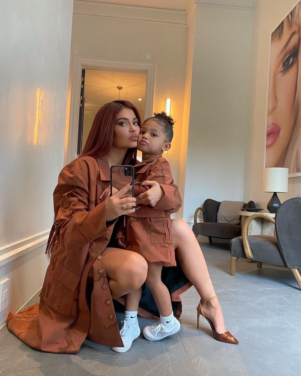 happy birthday stormi! 💜💫