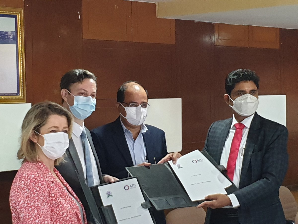 Smart mobility and sustainablity : on her official visit to #Surat Minister Barbara Pompili discovered the #smartcity projects some of which are developed in partnership with French tech. She met the principal actors &amp; discussed innovative ideas for clean and green development.