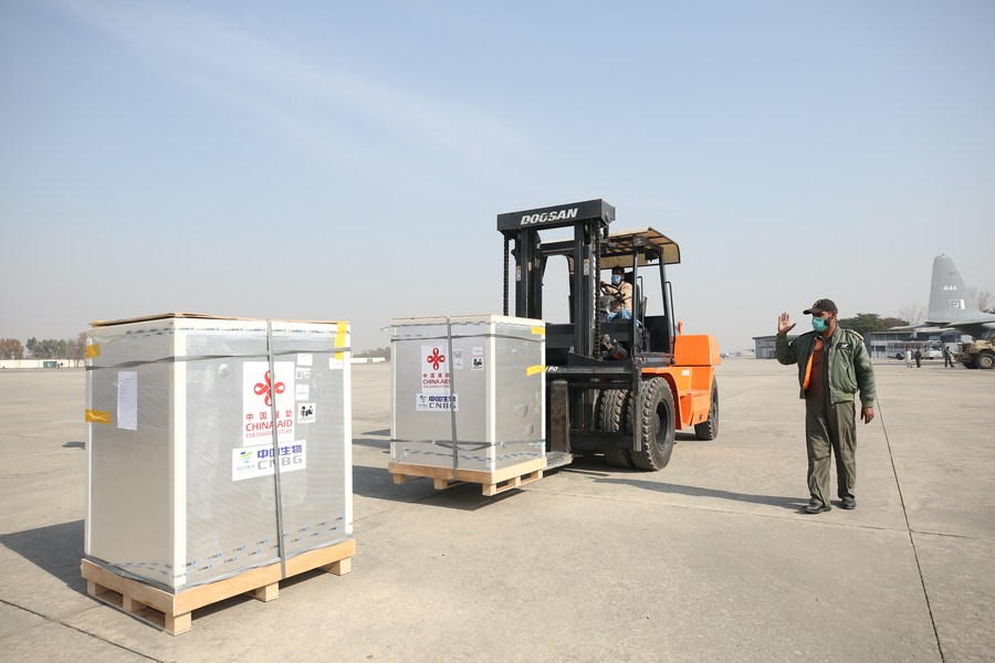 Chinese Ambassador  to Pakistan Nong Rong said sending the vaccines is a new manifestation to the "iron brotherhood" between the two countries, adding that China has honored its commitment to making Chinese COVID-19 vaccines global public goods xhne.ws/KK0Rs