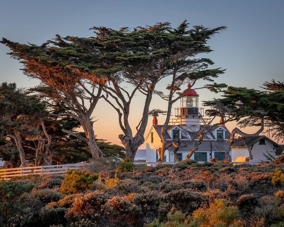 PointCabrillo's tweet photo. On February 1, 1855, the Point Pinos Lighthouse was lit for the first time. Check out our Instagram or Facebook for stories and information about this lighthouse!
Thanks to @chris_devol for the more recent photo of Point Pinos.
#pointpinos #monterey #visitcalifornia https://t.co/db6WEH9x3N