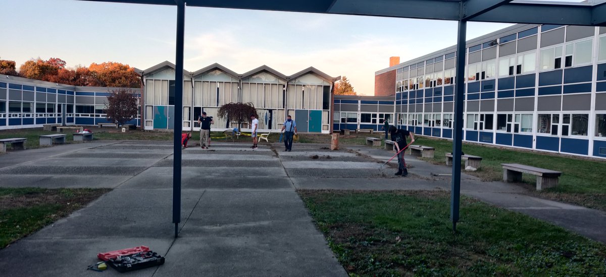 KMSWoburn's tweet photo. A huge Thank You to former student Teresa James for choosing to clean up the Kennedy courtyard and replace several of the benches for her Eagle Scout project. It looks great!! https://t.co/SYSbEM0Zci