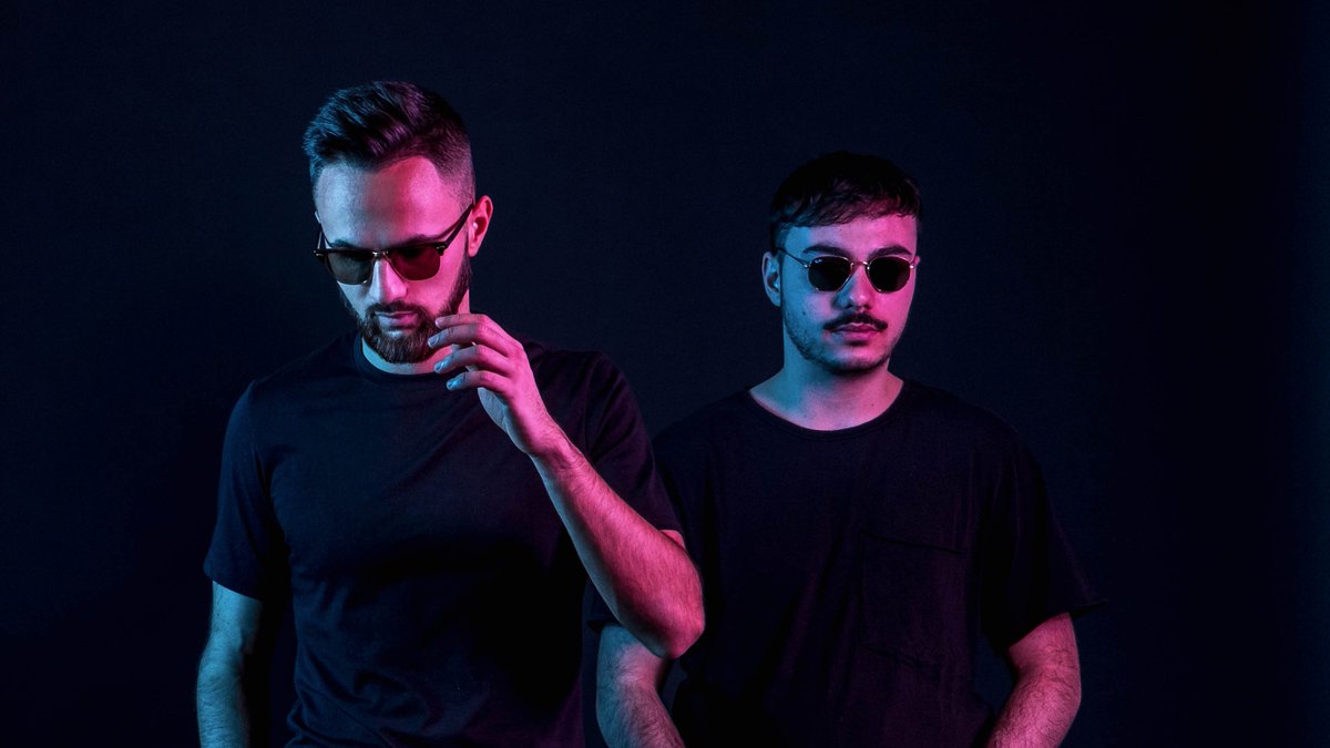 dblvrries's tweet photo. Whatโs the next step?
.
pic by. @ trascendaniele
#dblvrries #producer #dj #housemusic https://t.co/bbRIubno1P