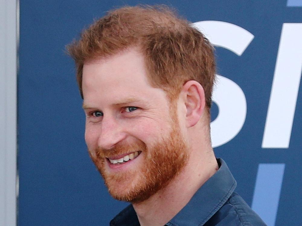 Prince Harry receives apology over story saying he turned back on military