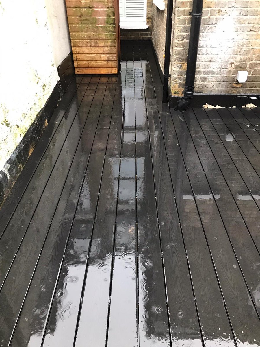 CJLandscapes's tweet image. Composite decking project finished for a happy client in Walthamstow, East London. We installed granite Envirobuild composite decking and we love the colour #decking #compositedecking #deckinginstaller #E17 #eastlondon