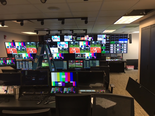 ContempResearch's tweet image. CR is proud to have been a part of such a exciting renovation project and install. Find out more about how Contemporary Research and Display Express can help you #GetControl of your stadium or arena. contemporaryresearch.com/industries/spo…