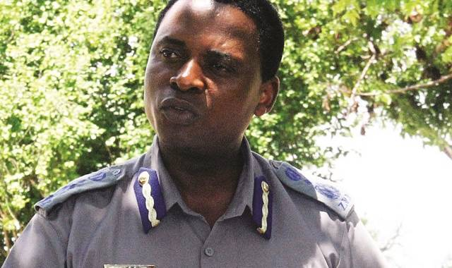 zanupf_patriots's tweet photo. BREAKING: Top cop arrested‼️
 
ZACC has today arrested Officer Commanding Matabeleland North Province Erasmus Makodza over corruption related charges that were committed during his time when he was Officer Commanding Mashonaland East Province in 2019.
1/ https://t.co/pOEUVUSp9B