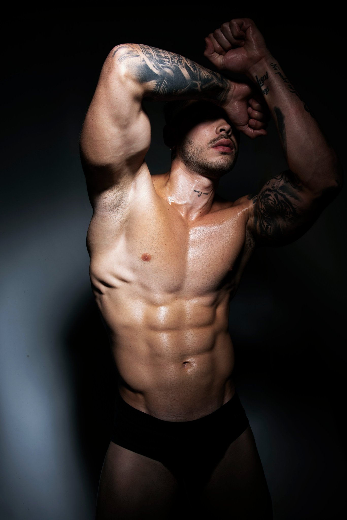 Well we got through the first month of 2021, I know just the way to celebrate! #camguy #jockmen #MondayMood