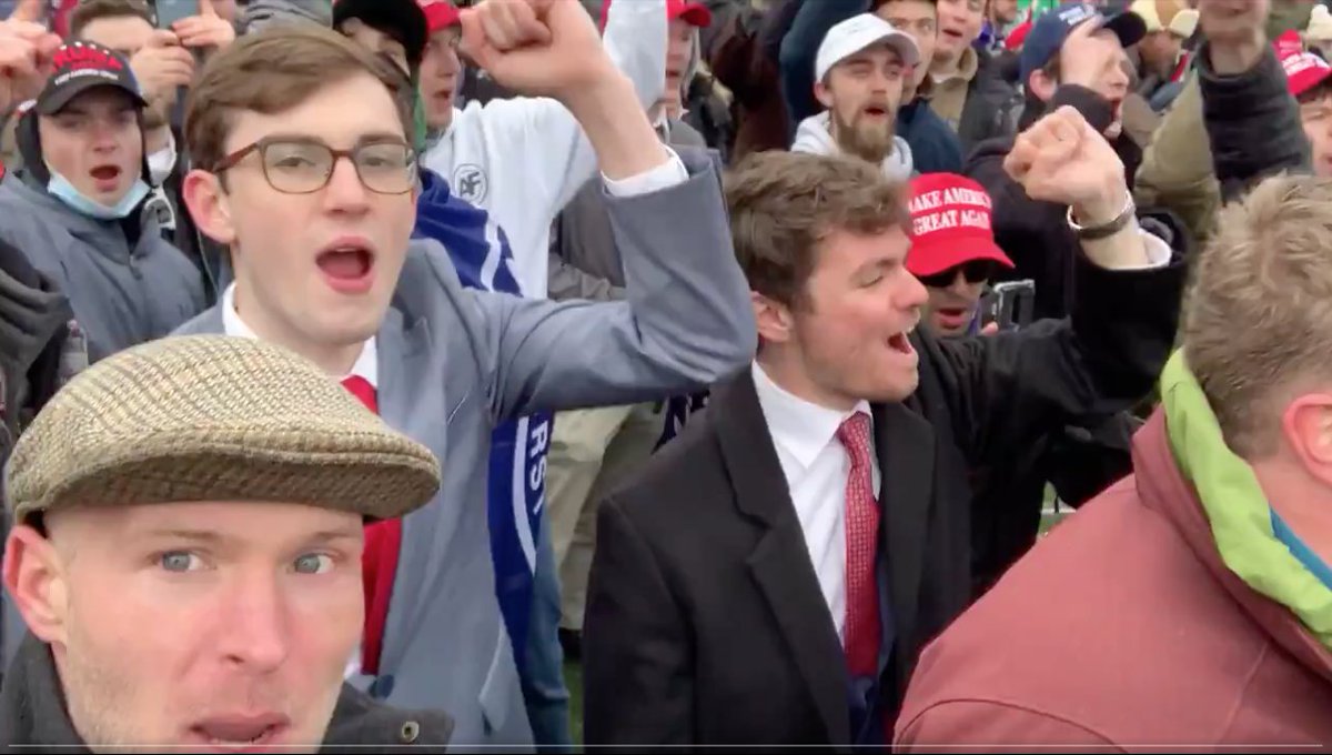 THREAD: 1/ Vincent James Foxx (lower left), who hosts the white nationalist podcast "Red Elephants," is mentioned by Stephen Baker aka "Ignoramus" in his livestream from the Capitol insurrection. Baker told his followers: "Red Elephant is right at the door."  #CapitolRiots