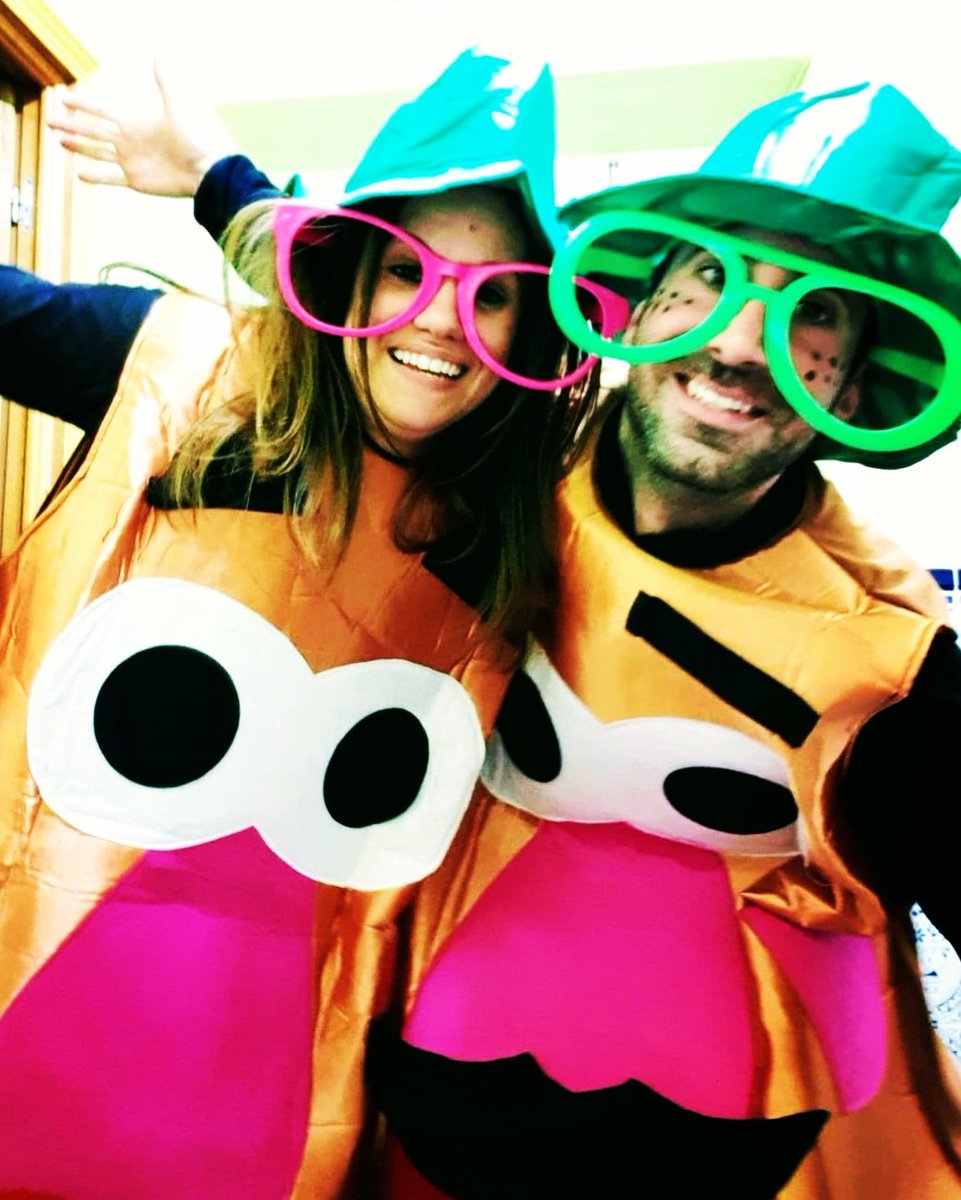 NachoGPenya's tweet photo. Creemos en la vida eterna de los carnavales...
#febrero🎭 #carnavalmoral #mrspotato #capitanveneno #añosincarnaval https://t.co/swHFr0eXag