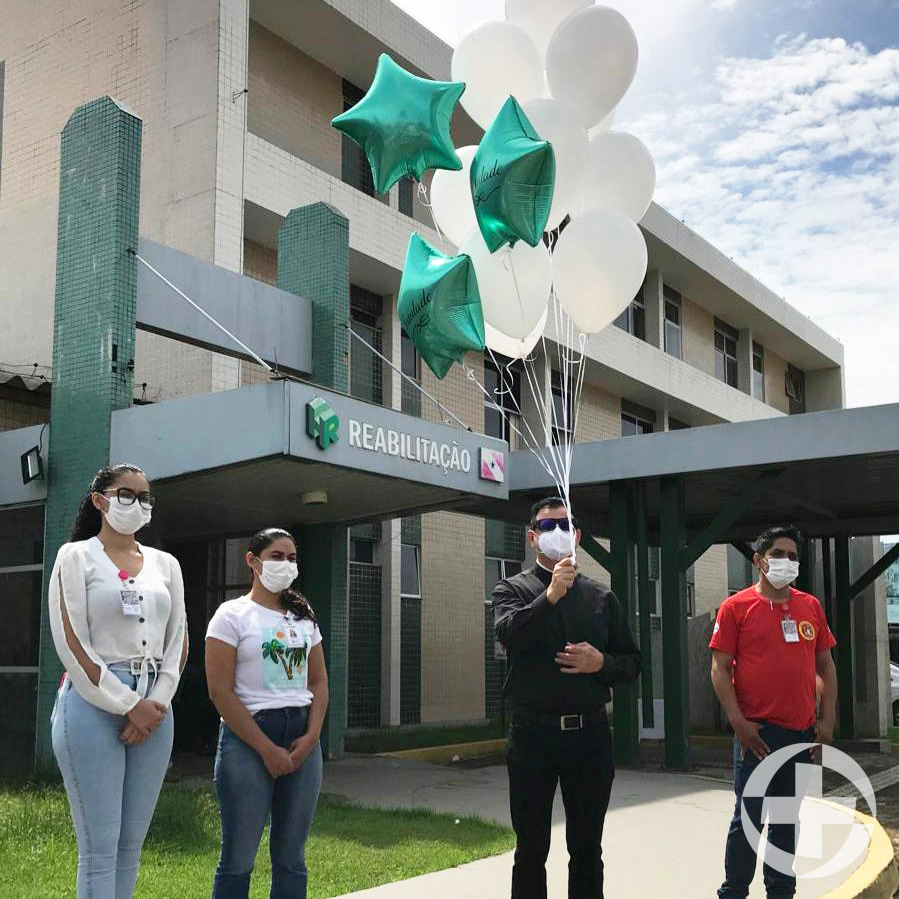 ProSaudeOficial's tweet photo. No #DiaDaSaudade, colaboradores do HRSP (PA) realizaram um ato simbólico em memória às mais de 220 mil vítimas da Covid-19. Além dos afetados pela pandemia, a ocasião também ficou marcada por uma homenagem à Dra. Wanessa Portugal, ex-CEO da Pró-Saúde. https://t.co/4wnXfczDPQ https://t.co/HLpW8KoU7P