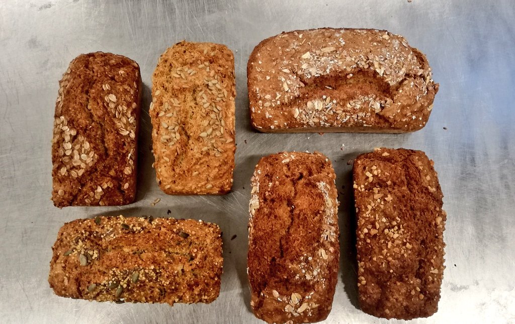 Different kind of soda breads, you can find every day at <a href="/MortonsofGalway/">Morton's of Galway</a> 🍞
Guinness, spelt, plain, seeds, special blend and treacle 😊
Which would be your favourite? 😜
Also opened for new suggestions 😉
#local #artisan #bread
<a href="/KellsWholemeal/">Kells Wholemeal</a> <a href="/The_littleMill/">The Little Mill</a>