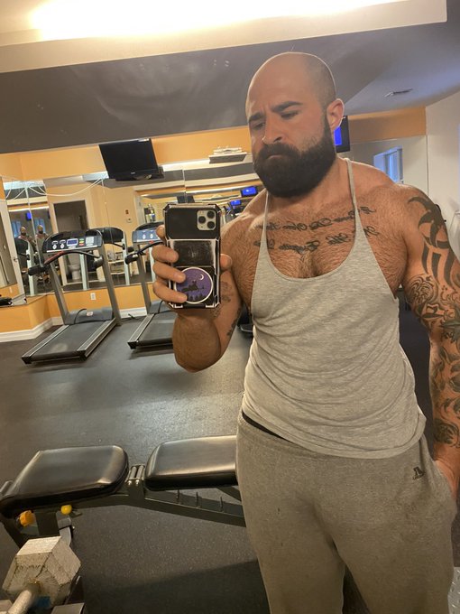 Snow day workout is done https://t.co/521hrbXXaS