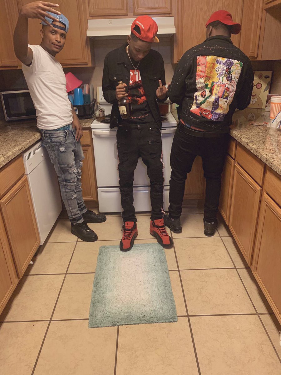 903Cjaay's tweet photo. if i hit a lick gotta take my bros 🖤 #LLChill https://t.co/eZQ0Dademi