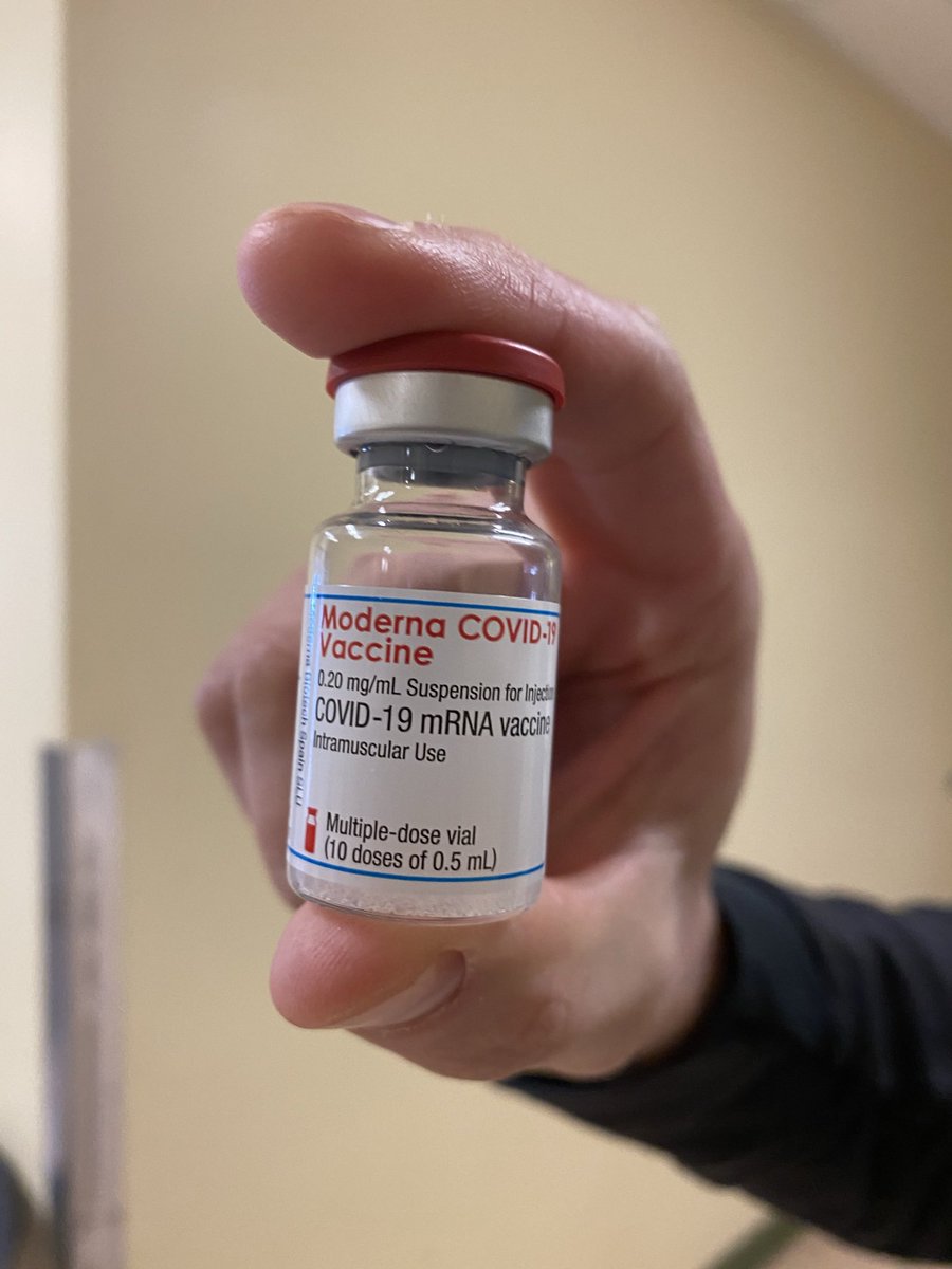 MarcMillerVM's tweet image. Planes carrying the Moderna vaccine and emergency medical support have landed in Neskantaga. Very encouraging to see the COVID-19 vaccine rollout, with Chief Chris Moonias leading the way by being one of the first to be vaccinated. #cdnpoli