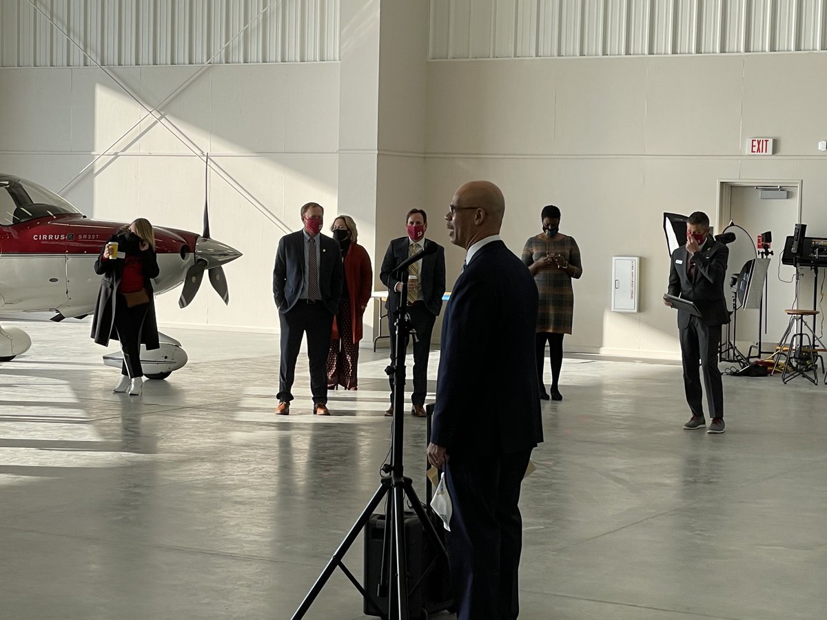 Exciting partnership announcement between ⁦@garverusa⁩ and Helix Aviation Academy to create new aviation engineering pathways for BR students. ⁦<a href="/PrestonCastille/">Preston Castille</a>⁩ ⁦<a href="/NewSchoolsBR/">New Schools for BR</a>⁩ ⁦<a href="/ebrpschools/">East Baton Rouge Parish School System</a>⁩