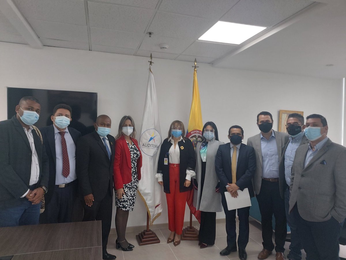 15 Diputados delegados por los presidentes de las 32 Asambleas Departamentales se reunieron hoy con la Dra Alma Beatriz Erazo Auditora General de la República