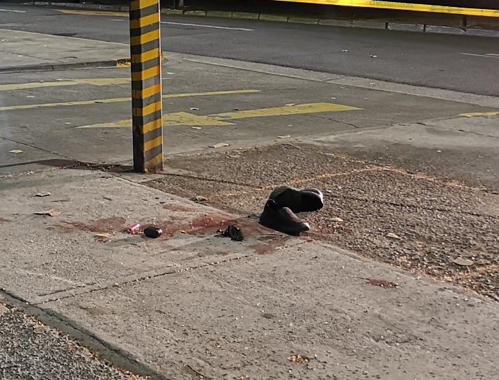joseantoniokast's tweet photo. Un hombre de 50 años fue asesinado ayer en Providencia. A las 6 de la tarde de un domingo. Todo por robarle un celular.

Chile dejó de ser un lugar tranquilo y ya nadie puede vivir en paz.

#RecuperemosChile antes que sea demasiado tarde https://t.co/5TmSiDUtXm