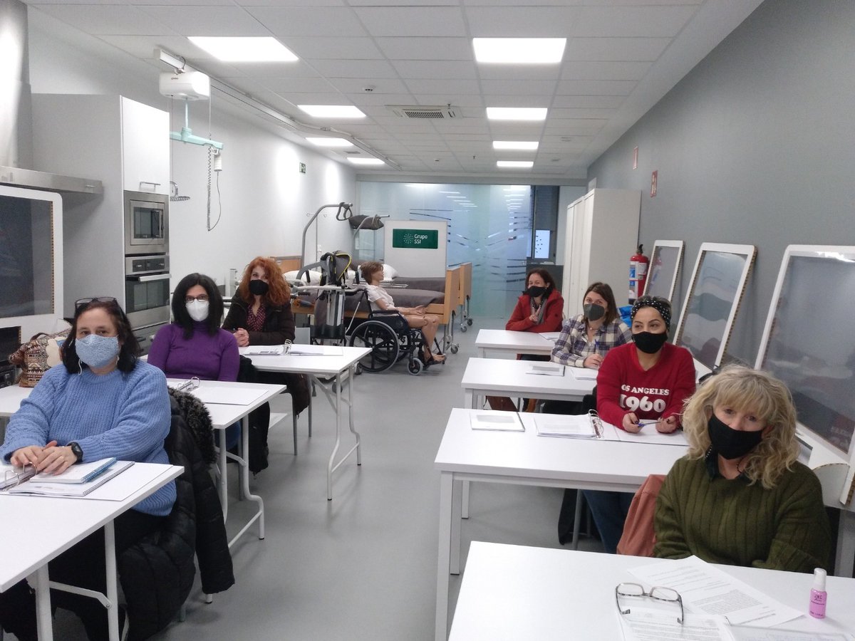 grupo_ssi's tweet photo. Nuevo curso presencial de #CP para auxiliares de atención sociosanitaria en domicilio comienza en el #SSITraining de #GrupoSSI.
Una oportunidad formativa en una profesión con demanda.
Porque las personas queremos vivir en nuestro domicilio.
¡Comenzamos!
Con @lanbideejgv #lanbide https://t.co/ia2ye73thY