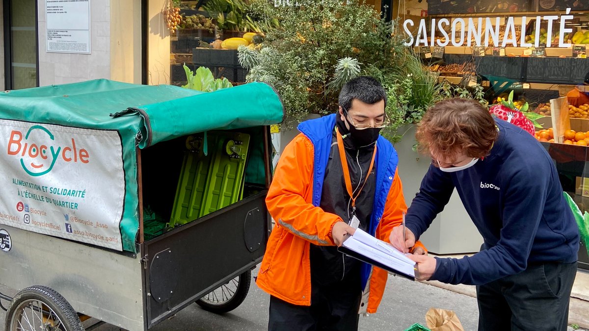 On démarre la semaine avec une superbe collecte chez <a href="/Biocoop/">Biocoop 🌱</a> ! Plus de 50kg de fruits et légumes de saison récoltés ce jour 🥬🍊
Merci à Nicolas et Théo pour leur redoutable efficacité !