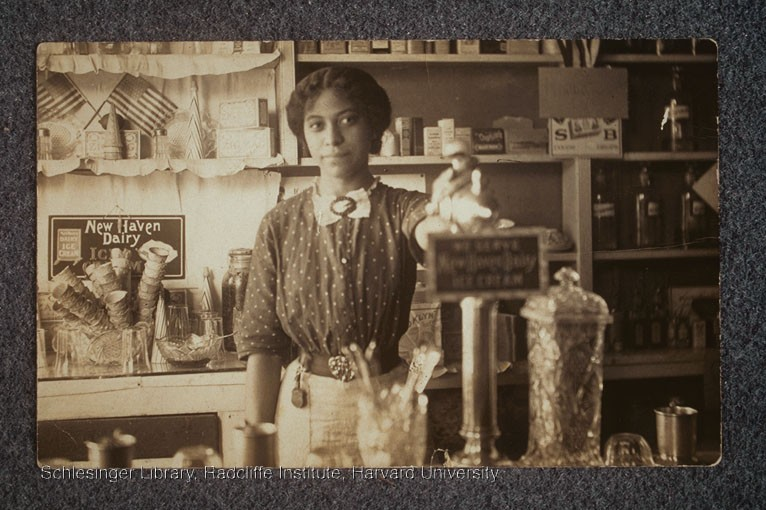 Day 1/28: Anna Louise James was born January 19, 1886, to Anna Houston and Willis Samuel James. Her father was enslaved on a Virginia plantation until he escaped at age 16 and headed north to Connecticut on the Underground Railroad.  #TwitteRx  #PharmacyBHM  #BlackPharmacists  #BHM  