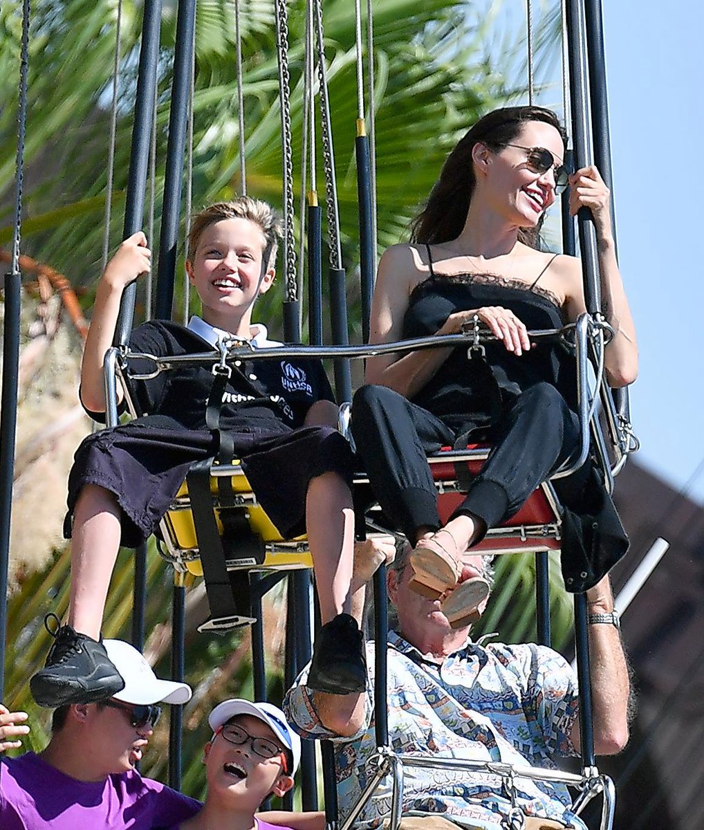 Joliethings's tweet photo. angelina jolie swinging on the swing https://t.co/URn8nQ9oFj