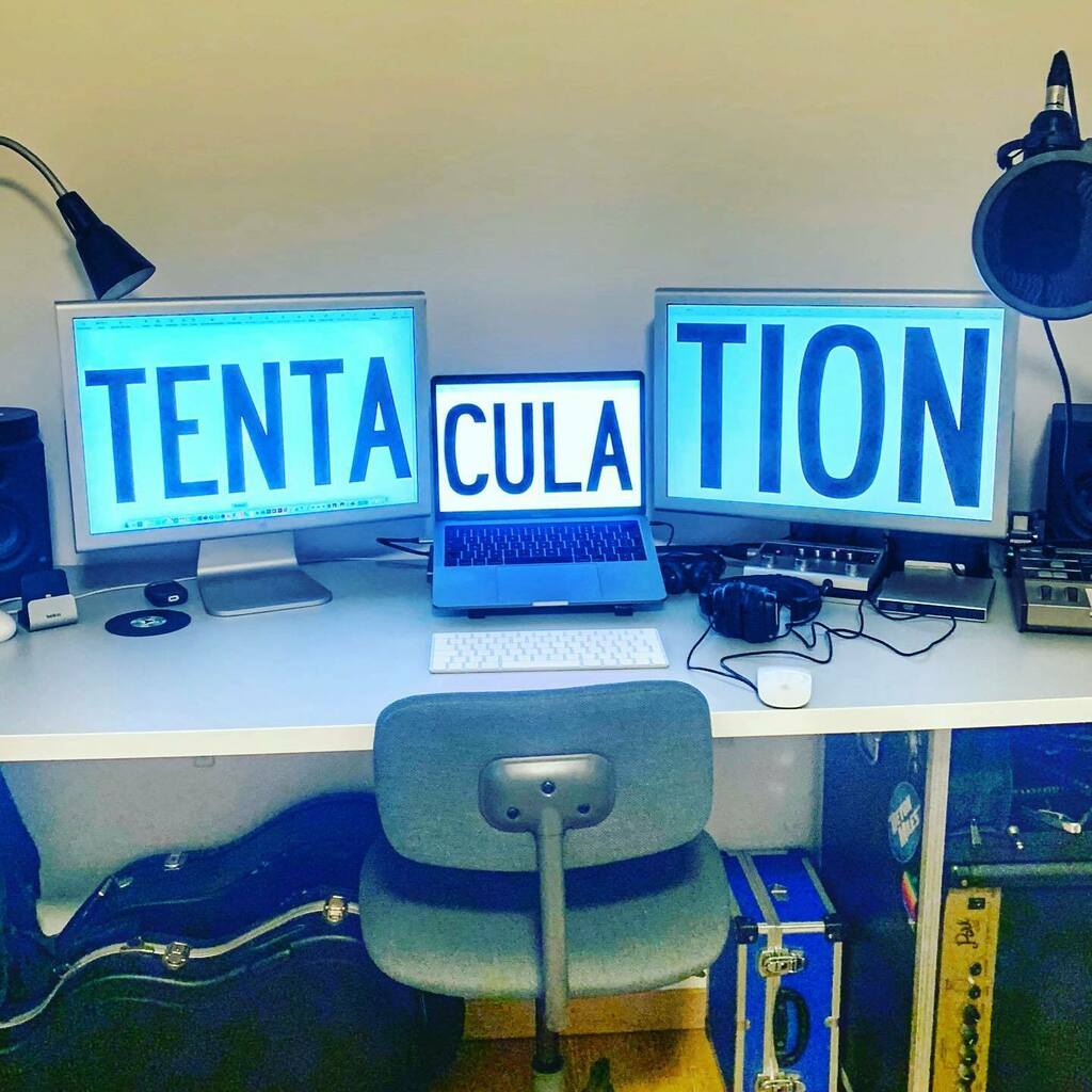 👋📻 Mais ouais, on y croyait plus : notre émission #Tentaculation est de retour pour de bon : dès ce lundi soir 22h sur @radio_campus_orleans, on se remet à jour sur les nouveautés #punkrock #noise #indierock #hardcore #postrock #mathrock du moment, a… instagr.am/p/CKwgDAhgGNl/