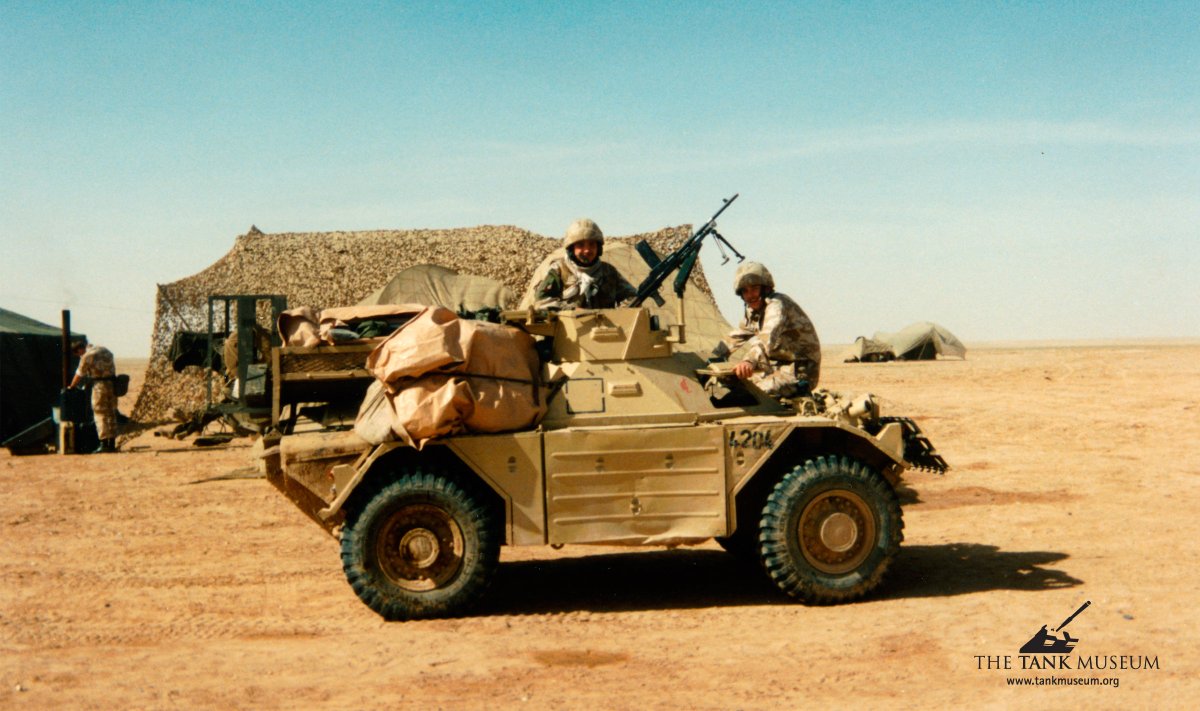 Also the mighty L4 Bren braves the desert in 90/91.
