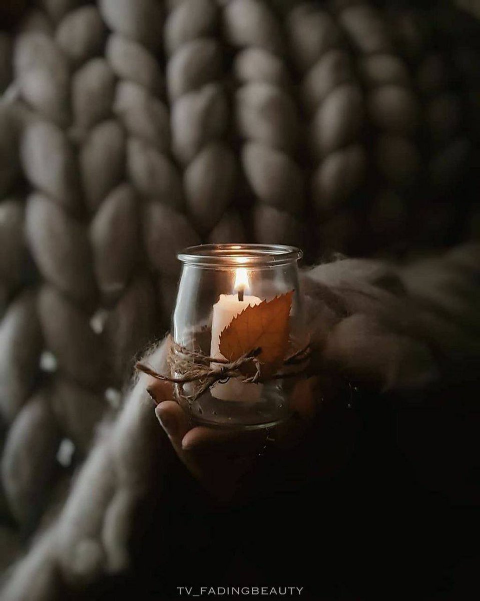 ~💌🍃

رُبما الأقدار تأتينا بِما لا نرغب ..
لكِنها مُحاطة بَـ هالةٍ مِن الخيرة 
سنُبصِرُها بعدَ حين"