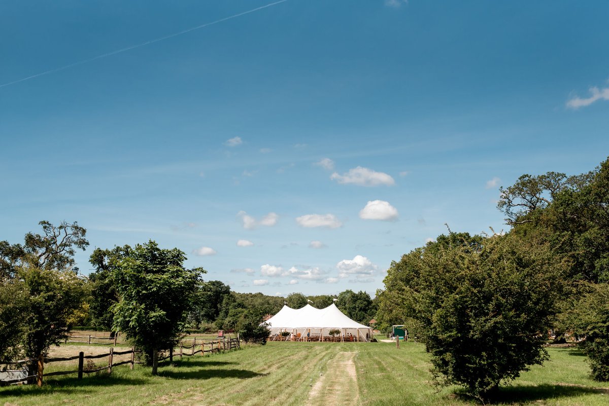 Happy 1st of February! Who else can't wait for warmer, brighter and sunnier days?

Photographed by Will Patrick Wedding Photography 📸

#weddings #summer #warmerweather