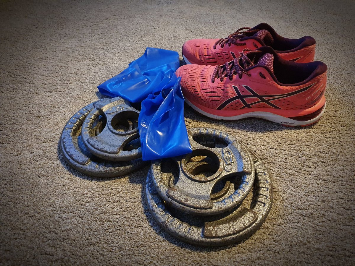 Finished work for the day and I'd LOVE to just have a nap on the sofa. But I know how important it is to keep active, so its time for a resistance training session. TAKE THAT CANCER RELATED FATIGUE 8/9