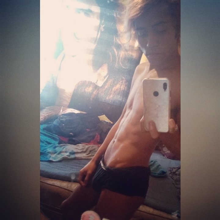 AlexYoonito's tweet photo. #NuevaFotoDePerfil2021 #gay #gaychileno #gay #gaycasero #hot #Calientes #xxx #pride #Pride2020 https://t.co/apvRud483b